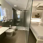 Urban Design Отель Триест