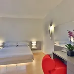 Отель Urban Design 4*