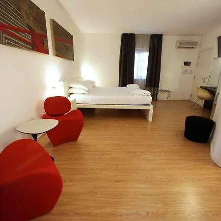 Hotel Urban Design 4*