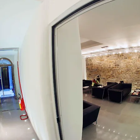 Urban Design Hotell 4*