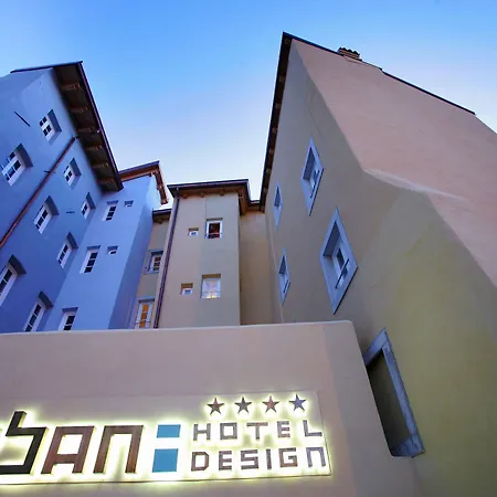 Urban Design 4*