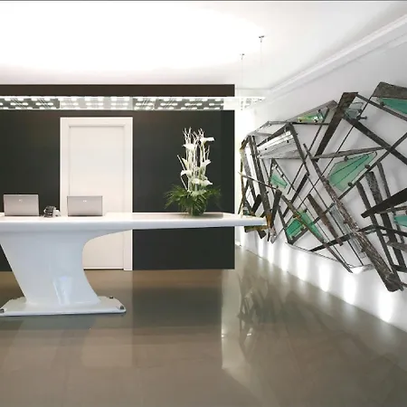 Hotel Urban Design 4*