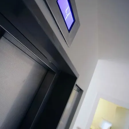 Hotel Urban Design 4*