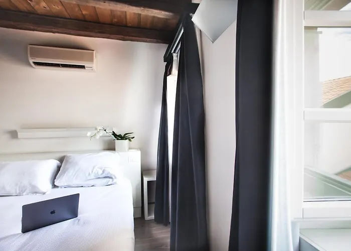 Otel Urban Design 4*