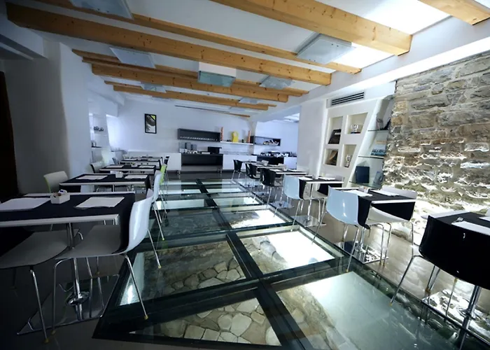 アーバン デザイン ホテル 4*