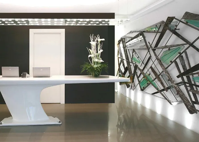 Otel Urban Design 4*