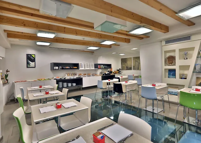 アーバン デザイン ホテル 4*