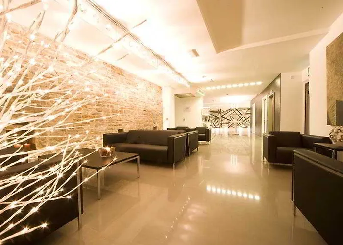 Otel Urban Design 4*