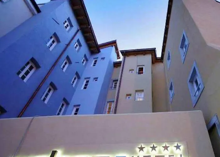 Urban Design Hotel 4*
